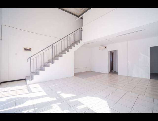105M² OFFICE TO LET IN BALLITO DISTRICT